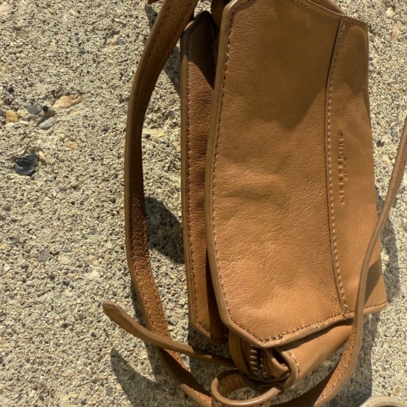 Liebeskind mini crossbody Mayne never used Camel Leather Crossbody Bag MINT cond - Picture 4 of 15